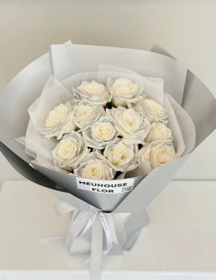 Ramo Estelar de rosas blancas de Meuhouse